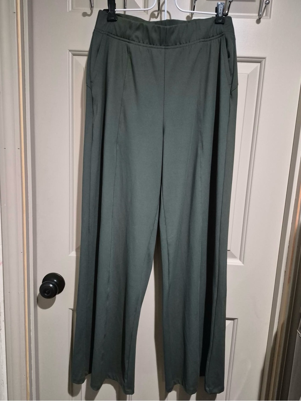 Old Navy Wide-Leg High-Rise Powersoft Trousers in Dark Green - Picture 3 of 5